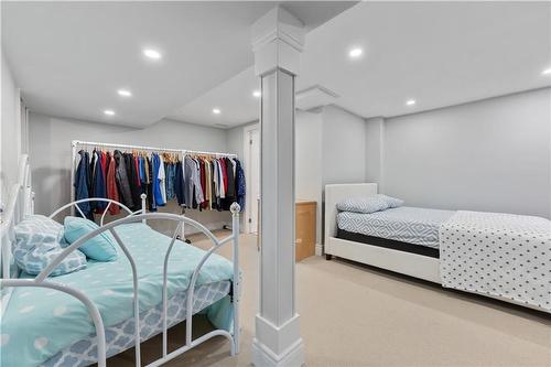 191 Queen Victoria Drive, Hamilton, ON - Indoor Photo Showing Bedroom