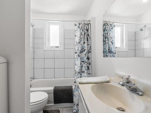 Salle de bains - 2050  - 2054 Rue Thomas-Duchaine, Québec (La Haute-Saint-Charles), QC - Indoor Photo Showing Bathroom