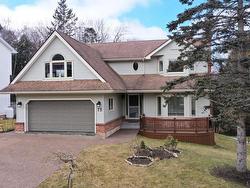 75 Spruce View Drive  Bedford, NS B4A 3X9