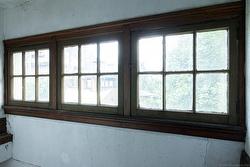 Studio loft back windows - 