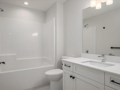 4541 Suncrest Rd, Nanaimo, BC - Indoor Photo Showing Bathroom