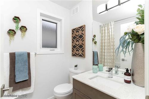 128 Meadowland Drive, West St Paul, MB - Indoor Photo Showing Bathroom