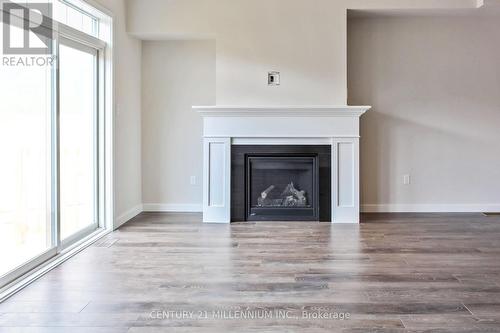 359 Yellow Birch Crescent, Blue Mountains, ON - Indoor Photo Showing Living Room With Fireplace