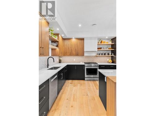 1535 Birch Drive, Revelstoke, BC - Indoor Photo Showing Kitchen