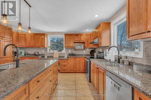 82 Rymal Rd E, Hamilton, ON - Indoor Photo Showing Kitchen With Double Sink