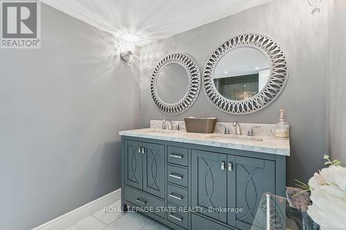 88 Chartwell Circ, Hamilton, ON - Indoor Photo Showing Bathroom
