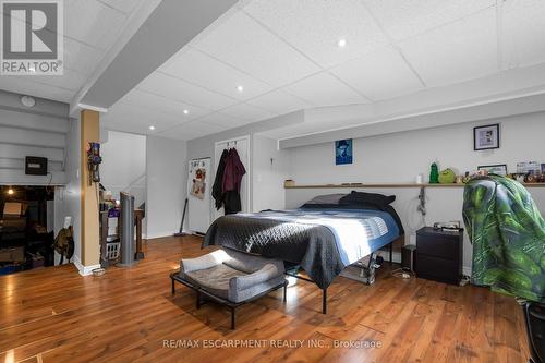 4649 Sussex Dr, Niagara Falls, ON - Indoor Photo Showing Bedroom