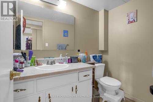 4649 Sussex Dr, Niagara Falls, ON - Indoor Photo Showing Bathroom