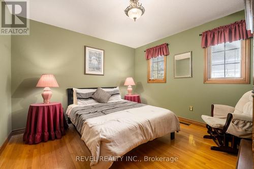 3412 Vinehaven Tr, Lincoln, ON - Indoor Photo Showing Bedroom