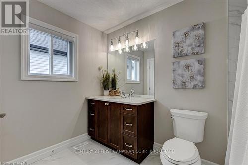 152 Bowman Drive, Middlesex Centre, ON - Indoor Photo Showing Bathroom