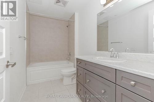 303 - 95 Dundas Street W, Oakville, ON - Indoor Photo Showing Bathroom
