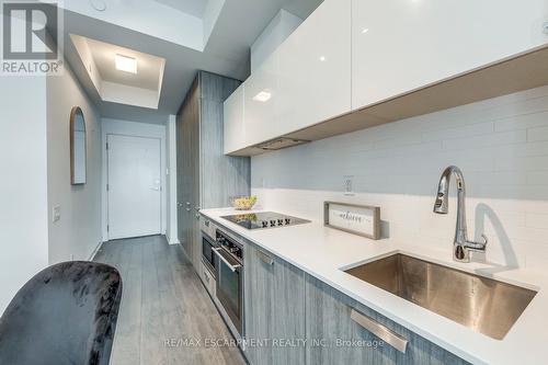 #4008 -50 Charles St, Toronto, ON - Indoor Photo Showing Kitchen With Upgraded Kitchen
