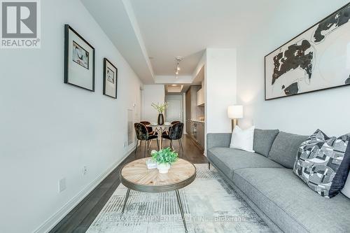 #4008 -50 Charles St, Toronto, ON - Indoor Photo Showing Living Room