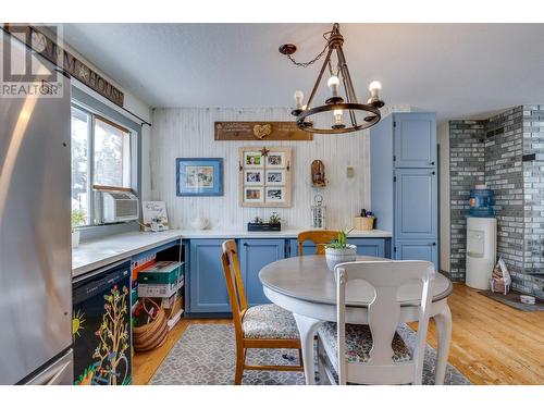 17165 E Perry Road, Prince George, BC - Indoor Photo Showing Dining Room