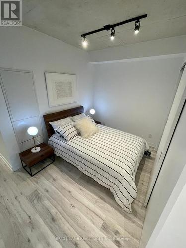 411 - 55 Ontario Street, Toronto, ON - Indoor Photo Showing Bedroom
