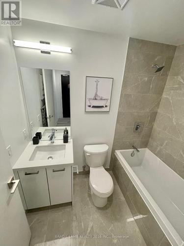 411 - 55 Ontario Street, Toronto, ON - Indoor Photo Showing Bathroom