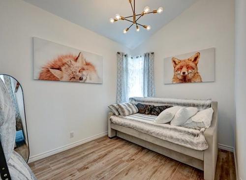 Bedroom - 7007 Rue Champlain, Wentworth-Nord, QC - Indoor Photo Showing Bedroom