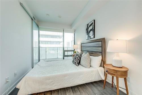 50 Charles Street E|Unit #4008, Toronto, ON - Indoor Photo Showing Bedroom