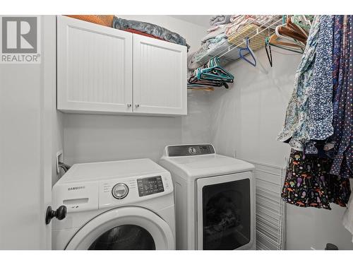 1907 Abbott Street, Kelowna, BC - Indoor Photo Showing Laundry Room