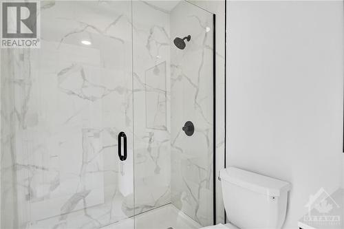 271 Duncairn Avenue, Ottawa, ON - Indoor Photo Showing Bathroom