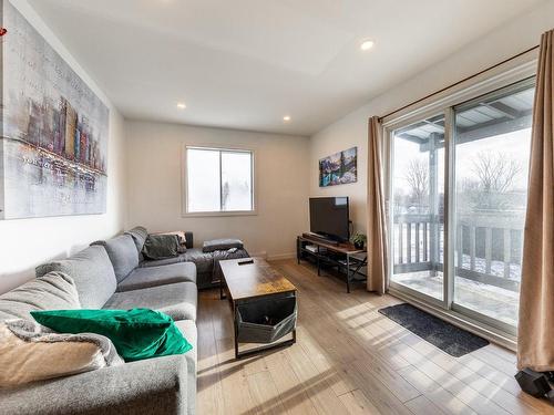 Dwelling - 226 Rg Kempt, Mont-Saint-Grégoire, QC - Indoor Photo Showing Living Room