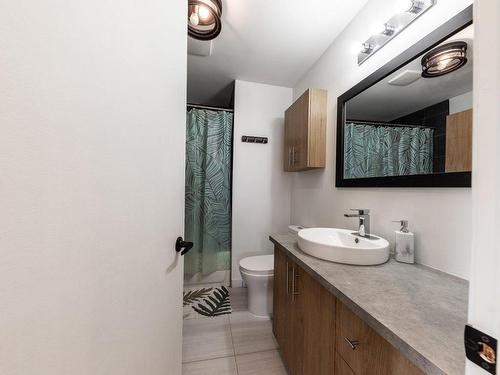 Dwelling - 226 Rg Kempt, Mont-Saint-Grégoire, QC - Indoor Photo Showing Bathroom