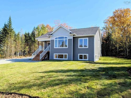 16 Hemlock Drive, Stewiacke, NS 