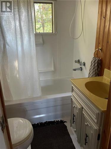 48 Chant Terrace, Mallorytown, ON - Indoor Photo Showing Bathroom