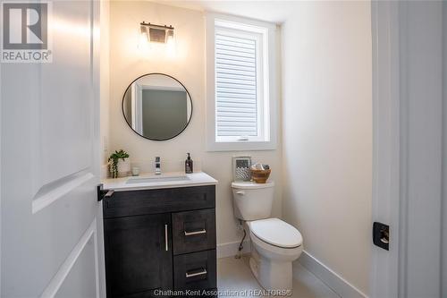 128 Landings Pass, Chatham, ON - Indoor Photo Showing Bathroom
