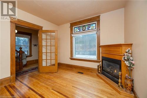 Living Room - 716 5Th Avenue E, Owen Sound, ON - Indoor With Fireplace