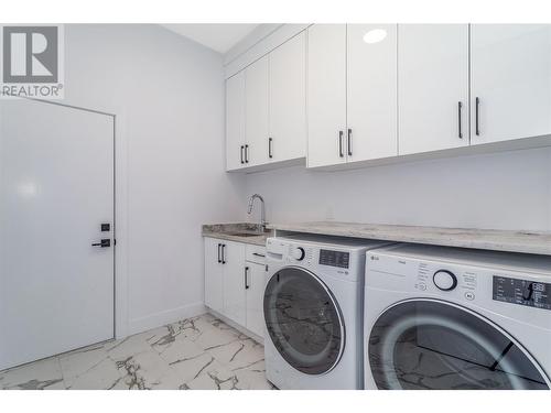 474 Snowsell Street N, Kelowna, BC - Indoor Photo Showing Laundry Room