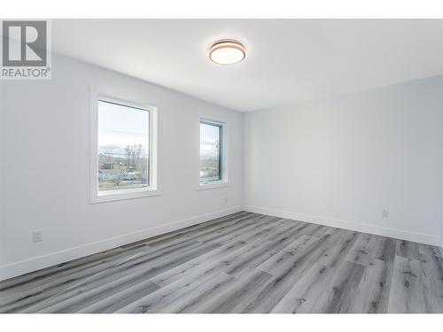 474 Snowsell Street N, Kelowna, BC - Indoor Photo Showing Other Room