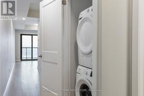 #2204 -15 Queen St S, Hamilton, ON - Indoor Photo Showing Laundry Room