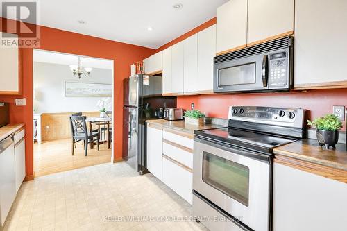 671 Canboro Street, West Lincoln, ON - Indoor Photo Showing Kitchen