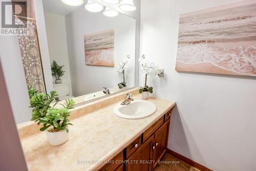 671 Canboro Street, West Lincoln, ON - Indoor Photo Showing Bathroom