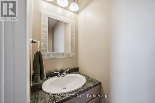 8733 Leskard Rd, Clarington, ON - Indoor Photo Showing Bathroom