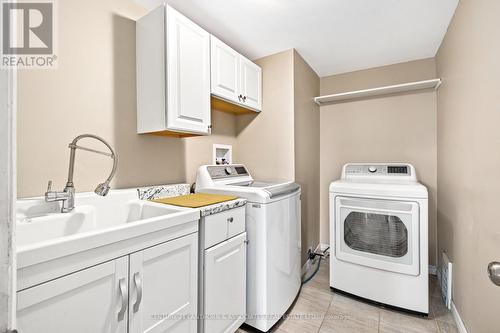277 John St, Belleville, ON - Indoor Photo Showing Laundry Room