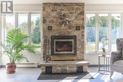 16636 32 Sdrd, Halton Hills, ON - Indoor Photo Showing Living Room With Fireplace