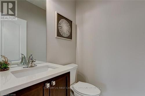18 Woodmere Path, Middlesex Centre, ON - Indoor Photo Showing Bathroom