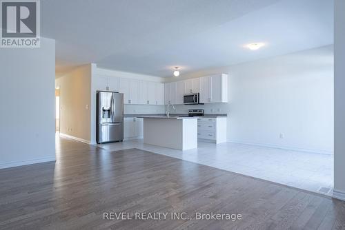 220 Ramblewood Drive, Wasaga Beach, ON - Indoor Photo Showing Kitchen