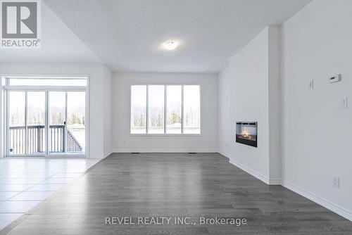 220 Ramblewood Drive, Wasaga Beach, ON - Indoor Photo Showing Other Room