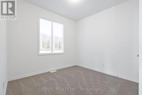 220 Ramblewood Drive, Wasaga Beach, ON - Indoor Photo Showing Other Room