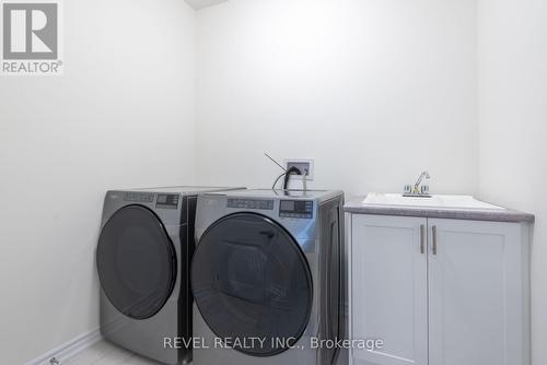 220 Ramblewood Drive, Wasaga Beach, ON - Indoor Photo Showing Laundry Room
