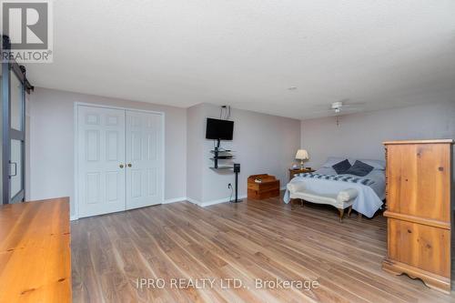81 Barr Cres, Brampton, ON - Indoor Photo Showing Bedroom
