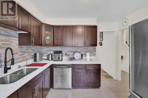 #82 -222 Pearson St, Oshawa, ON - Indoor Photo Showing Kitchen With Double Sink