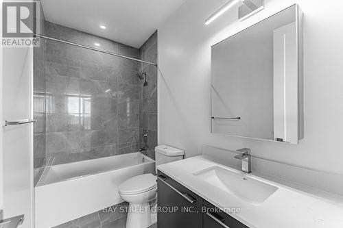 #Lph07 -8 Water Walk Dr, Markham, ON - Indoor Photo Showing Bathroom