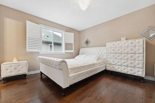 88 Chartwell Circle, Hamilton, ON - Indoor Photo Showing Bedroom