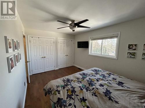395 Cedar St N, Timmins, ON - Indoor Photo Showing Bedroom