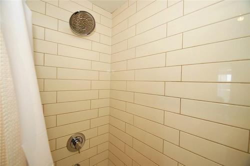 55 Speers Road|Unit #1405, Oakville, ON - Indoor Photo Showing Bathroom