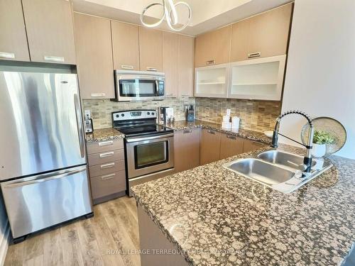Th120-90 Stadium Rd, Toronto, ON - Indoor Photo Showing Kitchen With Stainless Steel Kitchen With Double Sink With Upgraded Kitchen